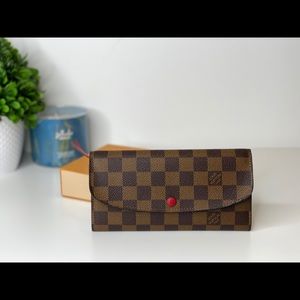 Emilie Wallet
